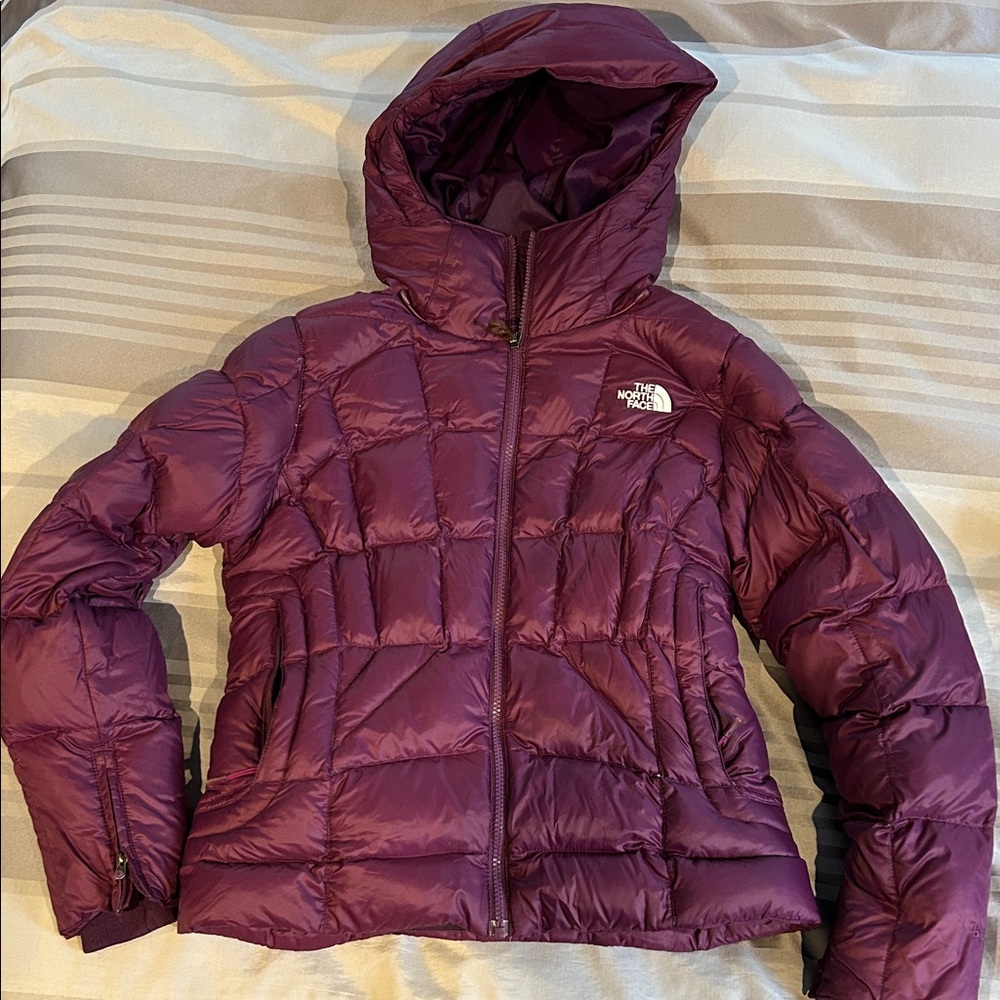 The North Face Women's Deep Purple Puffer Jacket 600 full down jacket